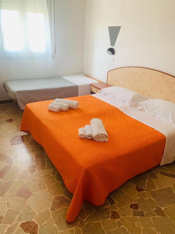 Hotel Ariosto Rimini Exteriör bild