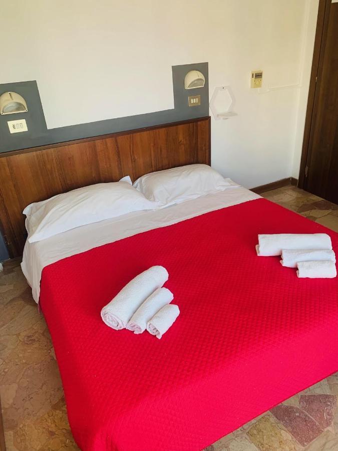 Hotel Ariosto Rimini Exteriör bild